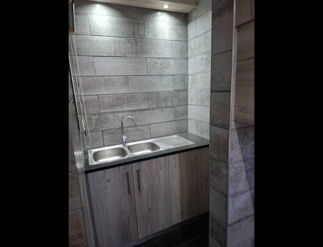 2 BEDROOM PROPERTY TO RENT IN LYTTELTON